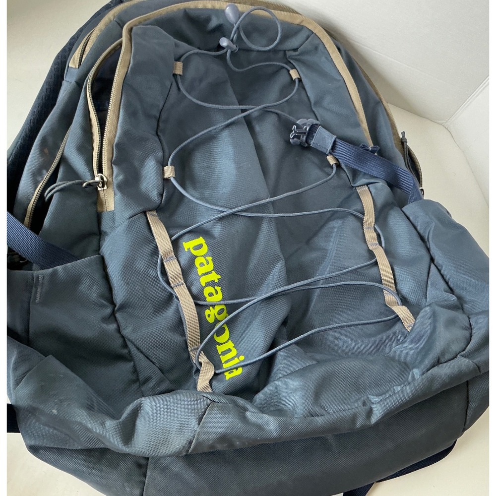Patagonia Vintage Refugio Backpack Bungee Laptop Sleeve Blue Grey Hiking Bag
